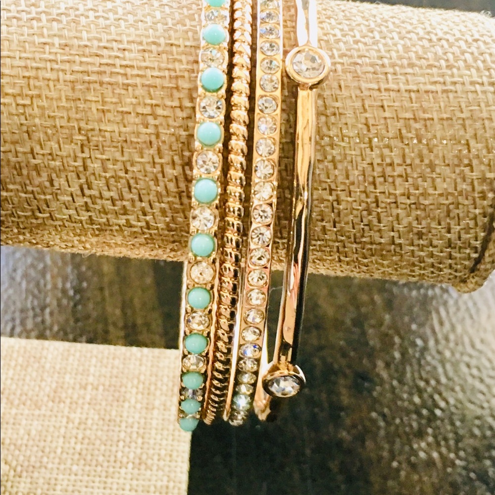 Bracelets - Picture 2 of 7